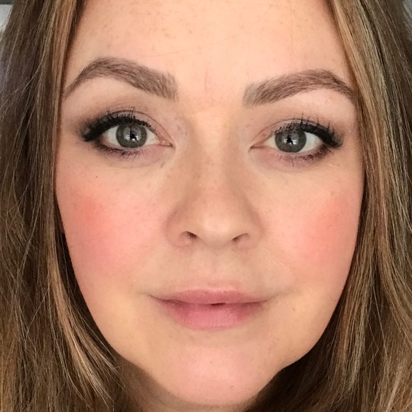 Meet your Posher, Dawna - Picture 1 of 1